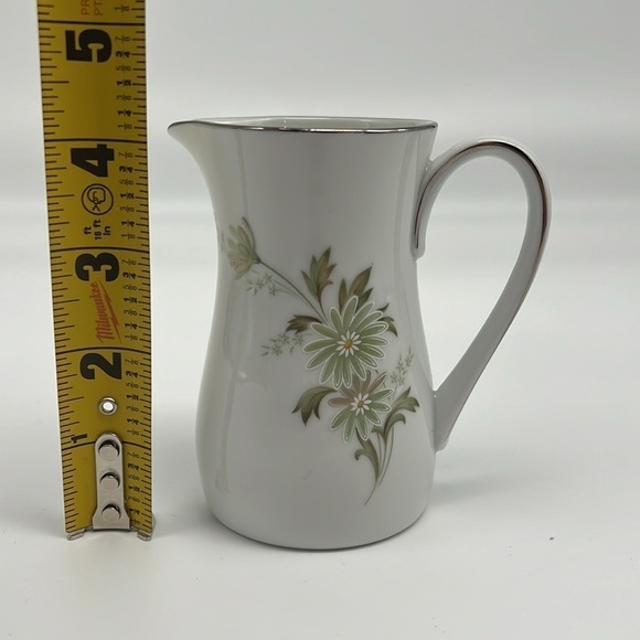 Noritake Soroya 6853 small pitcher Creamer Light Green Daisy Simple Pattern - Picture 4 of 7